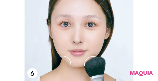 鹿の間 中顔面短縮メイク シェーディングパウダーを顎横に