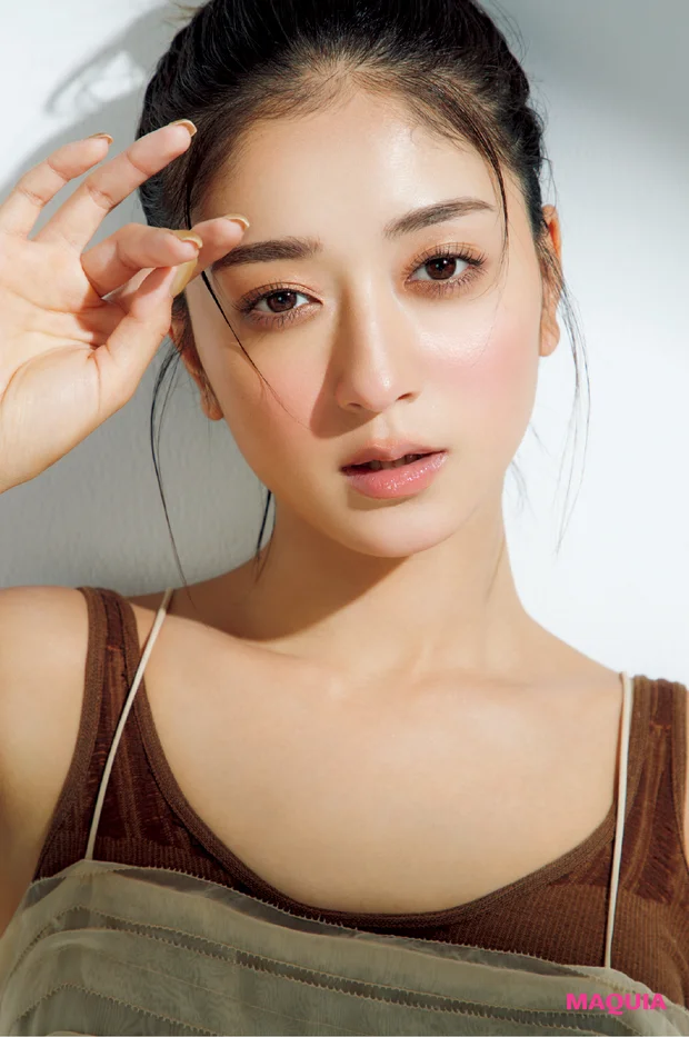 みちょぱが纏うテラコッタメイク！NAYA流・夏映えフェイスの作り方