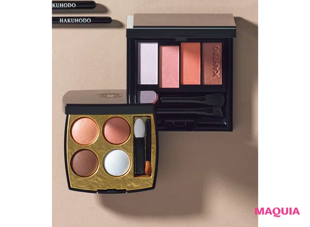 (右)カネボウ カラードシャドウ 01 ¥6050(セット価格)/カネボウインターナショナルDiv.(左)レ キャトル オンブル ビザンス 328 ¥9680/シャネル(限定品)