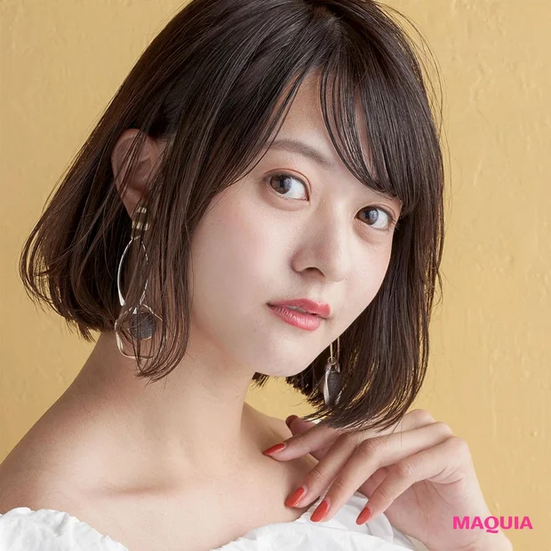 ストレートアイロンで仕上げる、大人に似合う黒髪ニュアンシーボブ