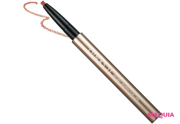 リップライナーの使い方 ルナソル シークレットシェーパーフォーリップス 01で影色を入れるのがおすすめ