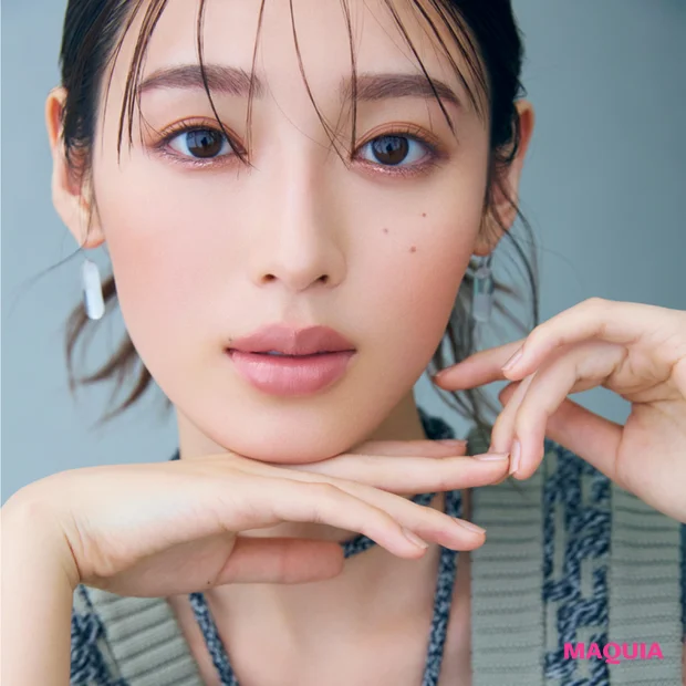 【白石 聖さん】2025年秋のトレンドメイクは低温ピンク×オレンジでつくる！