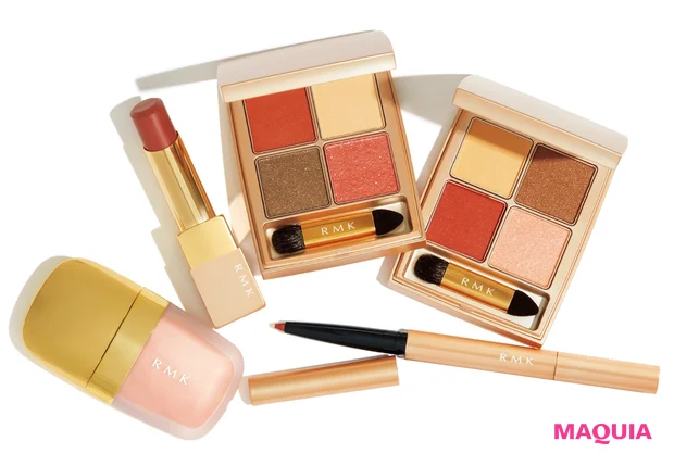 RMK（右から時計まわりに）ローズウッドデイドリーム 4アイズ 01、04 各￥6050、ソフトファイン アイペンシル EX-05 ￥3080、ローズウッドデイドリーム リクイドアイズ 04 ￥3850、リップスティック コンフォート エアリーシャイン EX-05 ￥3850／RMK Division（8/6限定発売）