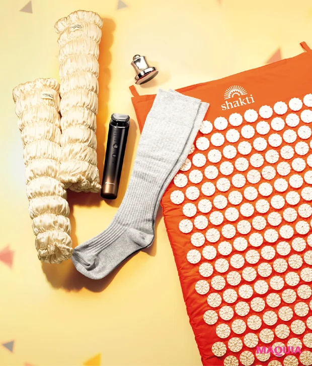 田中みな実がリピート買いする“美容ツール”5選！話題の指圧マットやエイジングケア美顔器など愛用品をチェック