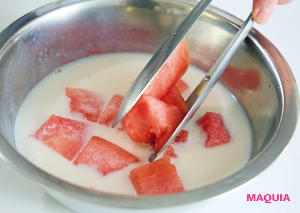 マキア 夏バテ 食べ物 薬膳 レシピ すいかとあんこのココナッツミルク 3