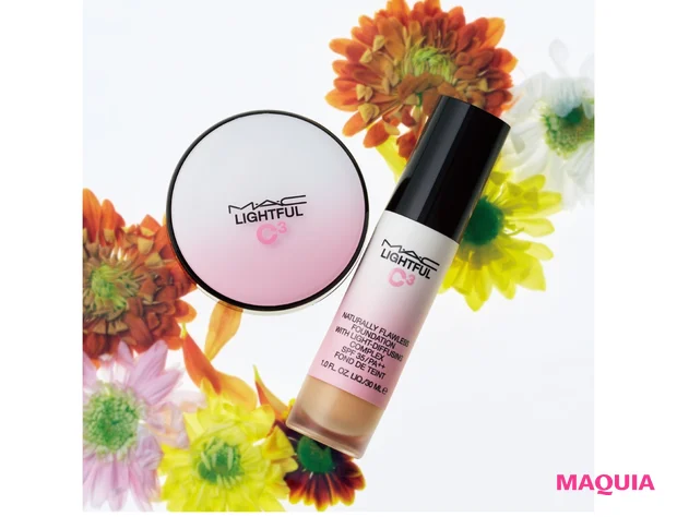 ライトフル C3(右から)ナチュラリー フローレス ファンデーション SPF 35 全10色 SPF35・PA++ 30ml 各¥6270、クイック フィニッシュ クッション コンパクト SPF 50 全7色 SPF50・PA++++ 各¥6160/M・A・C(2/4発売)