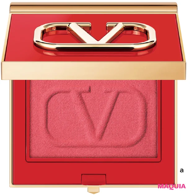 鈴木えみ ベースメイク AI肌 ヴァレンティノ ビューティ アイ2チーク 02