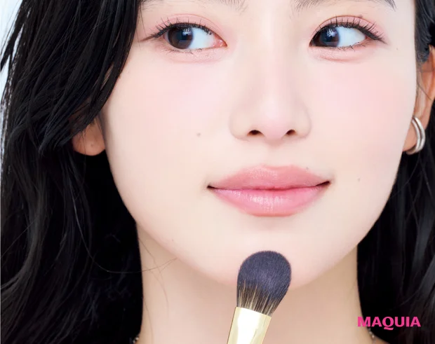 多幸感メイク いむたん チークメイク ディオールスキン ルージュ ブラッシュ 212 額・鼻・あご先にもチークをのせて