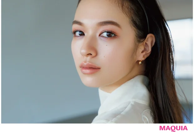 LOOK3 個性が引き立つ 知的Face