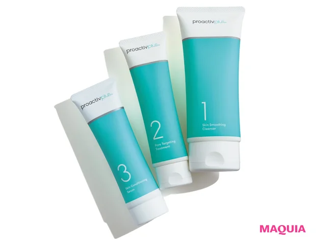 （右から）スキン スムージング クレンザー[医薬部外品] 180g ￥6500（編集部調べ）、ポアターゲティング トリートメント[医薬部外品] 90g ￥6500（編集部調べ）、スキンコンディショニング セラム[医薬部外品] 90g ￥6500（編集部調べ）／ザ・プロアクティブカンパニー