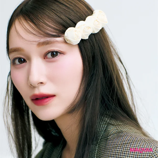 【櫻坂46守屋麗奈さんの秋顔メイク】パープルアイ×マットリップで大人可愛く