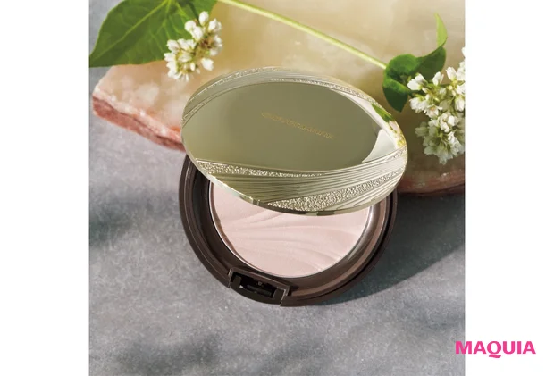 フェイスアップ プレストパウダー SPF23・PA＋＋ ￥6600（セット価格）／カバーマーク（7/1発売）