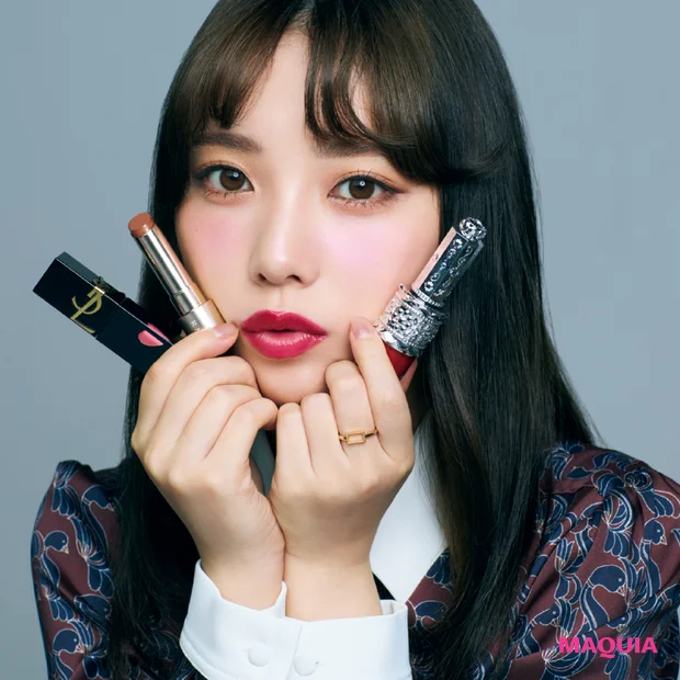 【与田祐希さんの秋の推しリップ3選】青み系赤リップで大人なムードに