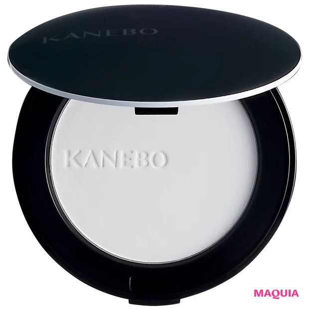 コスメ メイクトレンド コンサバ派 カネボウ クリスタライズドフィックスパウダー 01