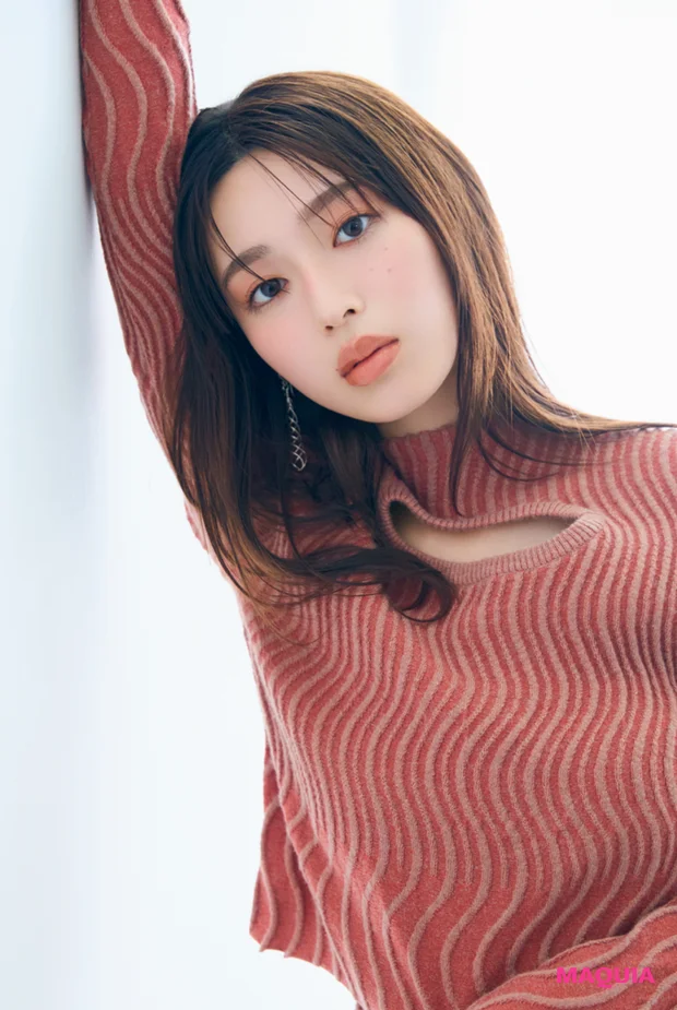 秋 オレンジ メイク 白石聖