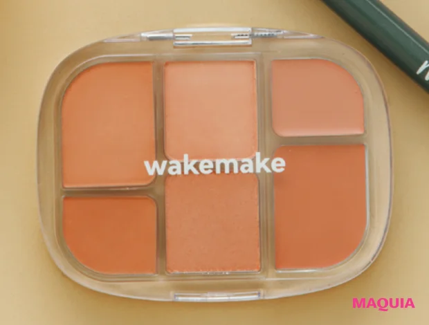 美容家 神崎恵さんのおすすめプチプラコスメ ウェイクメイク ソフトシアーマルチパレット 01