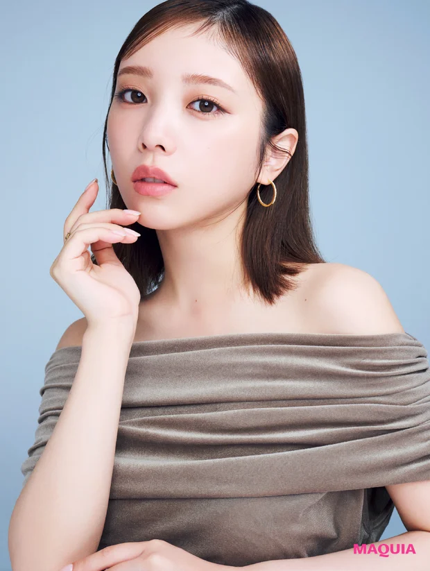 MAQUIAベストコスメ2025下半期  ベスト・メイクアップ大賞 SHISEIDO エッセンス スキンセッティング パウダー　元乃木坂46　与田祐希