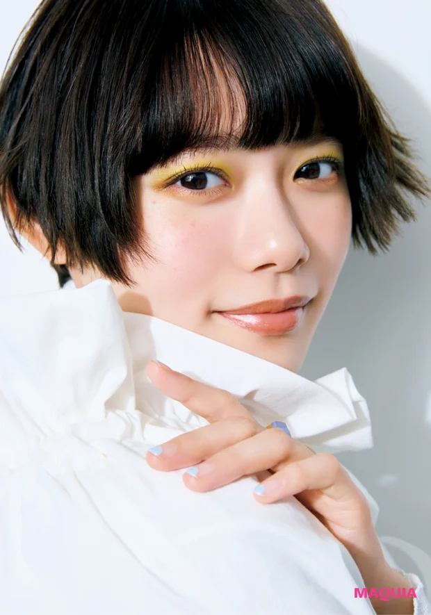 【MAQUIA表紙メイク】杉咲 花さんのチャーミングさを引き出す、中野明海さんのメイクマジック。“やりすぎないポップ”がカギ