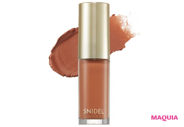 岡田知子さんが受賞コスメでミニマム&ラグジュアリーメイク【MAQUIAベストコスメ2023下半期】_7