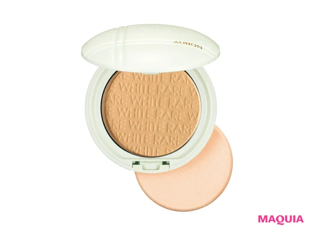 アルビオン ホワイトレア エアー SPF40・PA++++ 全4色 各¥5500(ケース込み)