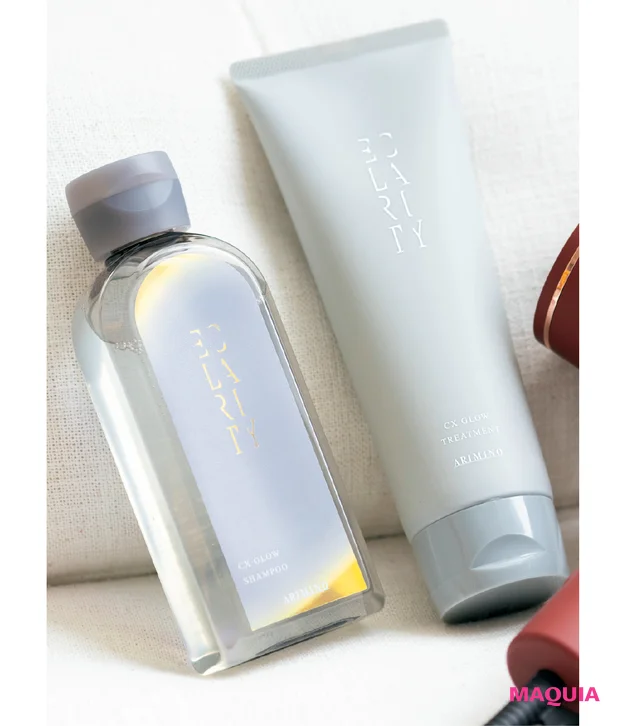 美容家 小林ひろ美 (右)エクラリティ トリートメント CXグロウ (左)エラクリティ シャンプー CXグロウ