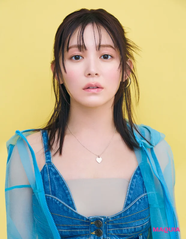 「ヴィセ」2色コンシーラーの実力がすごい! 顔にメリハリ、悩みもカモフラージュ【MAQUIAプチプラコスメグランプリ2025】