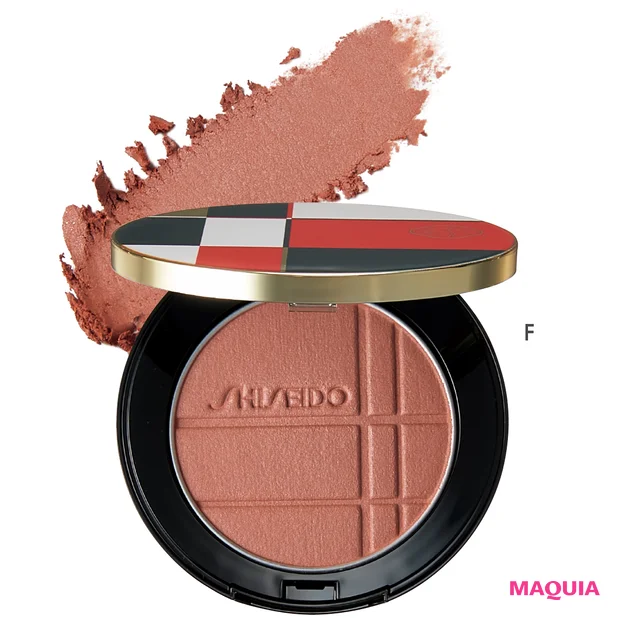 石原さとみさん 2026年春新色のトレンドメイク SHISEIDO カラー+グロウ エンハンサー 04