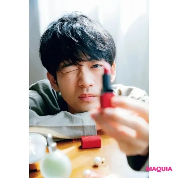 松下洸平さん登場！ 神崎 恵さんエッセイ「あの日、変わることを怖がらなかった私へ。」