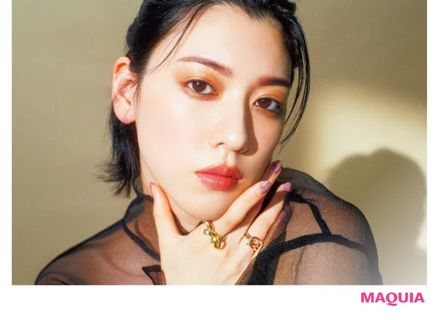 withマスクでもハッと強く惹きつける Eye shadow