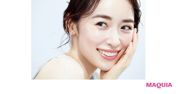 頬を押さえる泉里香さん