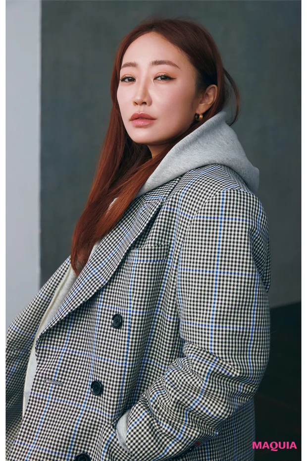 神崎 恵さんが今ハマる大人の韓流メイク。“色情報少なめ”がハンサムメイクを操るカギ！_9