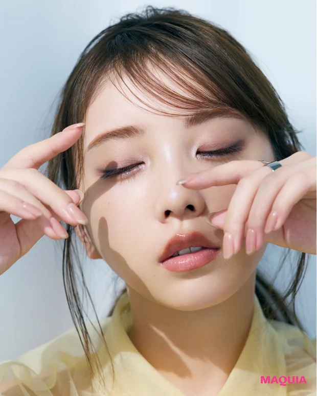 春新色でしたいトレンドメイク 元乃木坂46 与田祐希 オーロラ肌仕上がり 3