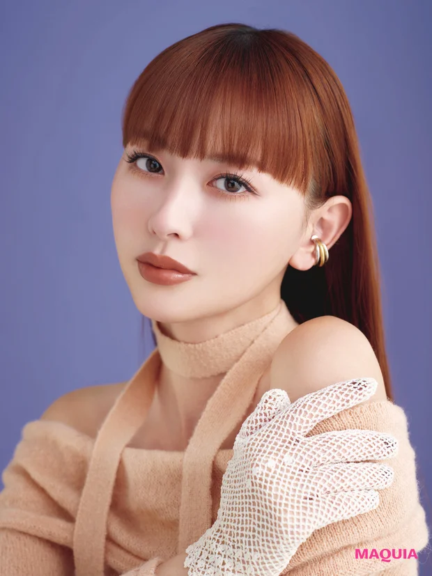 鈴木えみ グルー不要のつけまつ毛