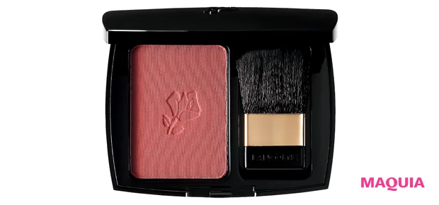 小嶋陽菜 メイク　ランコム ブラッシュ スプティル 041