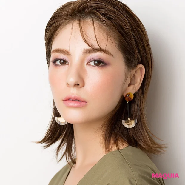 【Cool】光と影を操作! マルチチークを駆使して小顔も、立体顔も