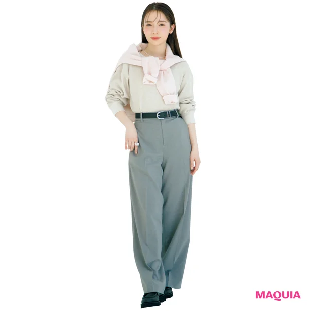 守屋麗奈さんが魅せるベージュトップス×メイクのバランス学。アイパレ&リップの最強方程式とは?_5