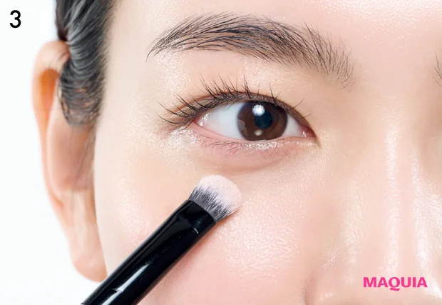 くまカバー パウダリーファンデorパウダーで整える