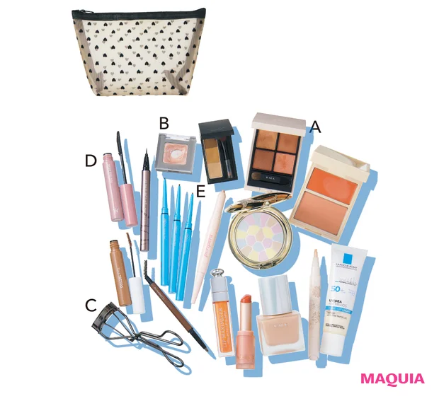 貴島明日香さんのメイクアップポーチ