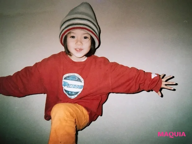 5歳の頃の山本舞香さん。 昔から帽子が大好き！