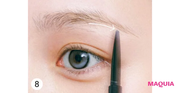 鹿の間 中顔面短縮メイク アイブロウペンシルでアーチ眉に