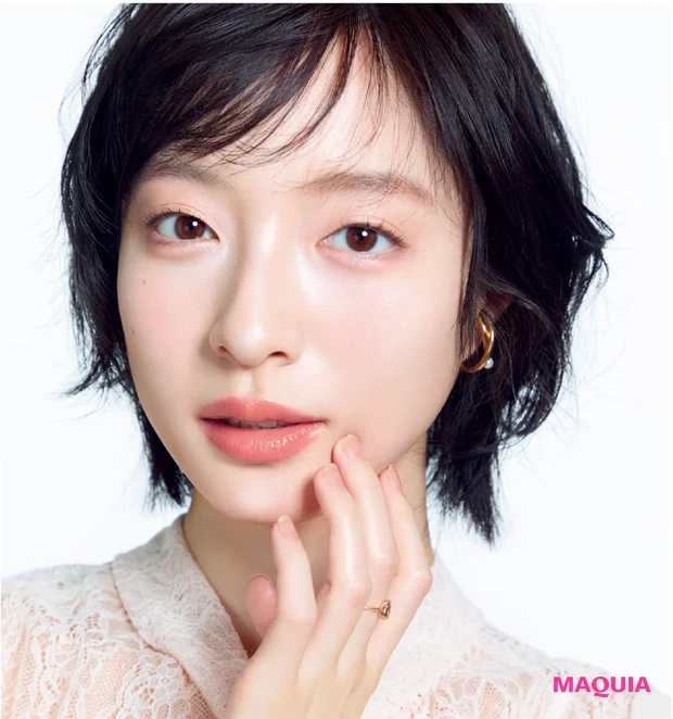 2026年春おすすめ新作スティックハイライト　線塗りで発光肌