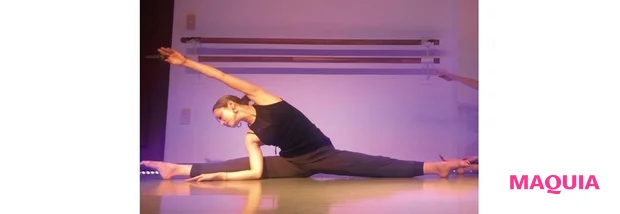 ダンスの前後にストレッチでウォームアップ&クールダウン