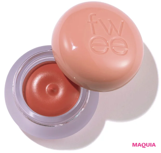 本田 翼さん、“リアル好き♡”が詰まった推しコスメ。キングダムの革命的マスカラ、M･A･Cの粘膜カラーリップほか_6