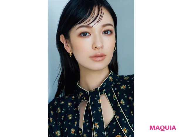 Look01/カラーレスなのに印象に残る【スマートFace】