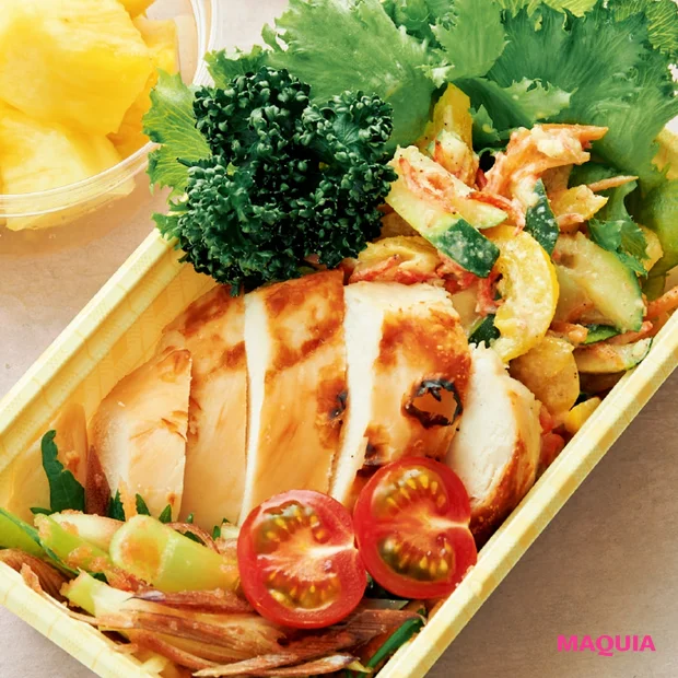 グリルチキンと夏野菜のサラダ