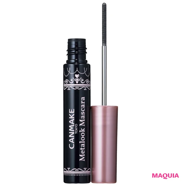 大沢あかねが選ぶバズり美容 まつ毛などフレームメイクを重視 キャンメイク メタルックマスカラ 01