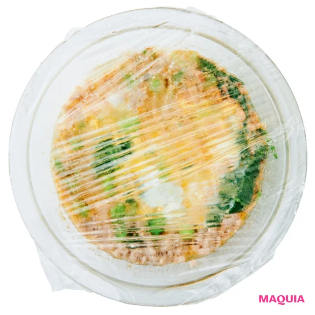 STEP3 ふんわりとラップをかけてチン