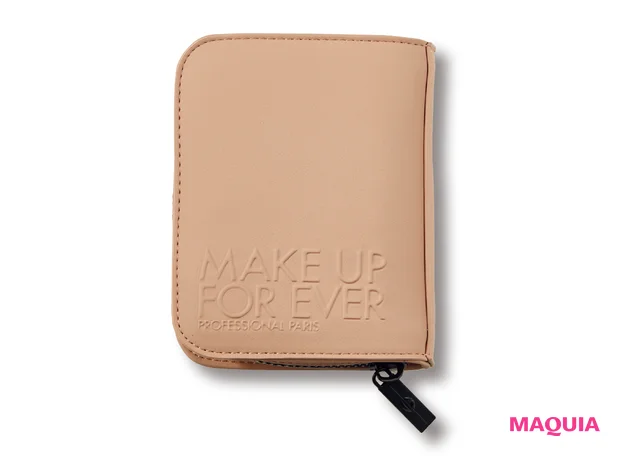 美容のプロのポーチの中身。皮脂オフ、血色up、スマートなお直しのヒントが満載!_12