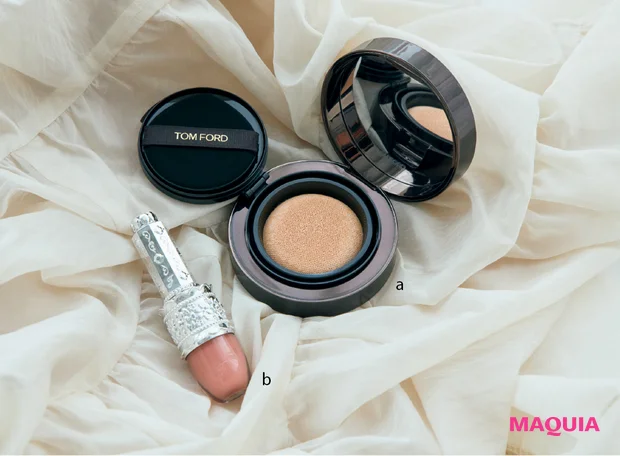 マキア　神崎恵　メイク　ファッション　ベージュ　トム フォード アーキテクチャー ソフト マット ブラーリング クッション ファンデーション　ジルスチュアート　リップラッカー　ブルーミングガーランド 03