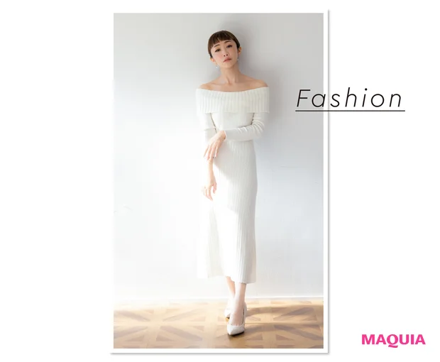 ボディラインを程よく感じる白のオフショルワンピ